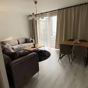  Apartment Stunning Modern 2bed Near City& Airport